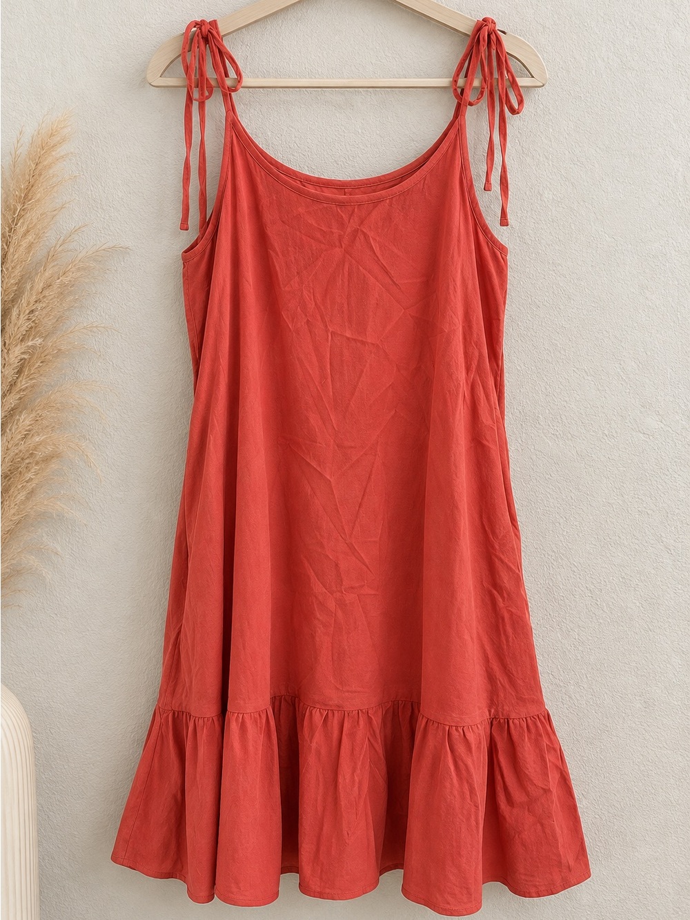 Orange dress q